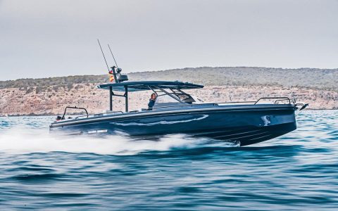 導入游艇特殊配色，沛納海第二代BRABUS限量版登場