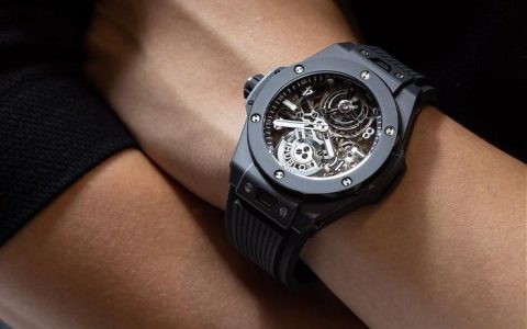 開創高性能復雜功能腕表的全新面貌宇舶大爆炸系列魔力黑陶瓷陀飛輪腕表