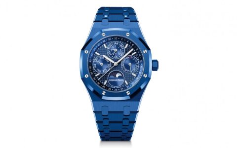Audemars Piguet愛彼2022 Royal Oak Perpetual Calendar｜首見藍陶瓷與電光藍表面