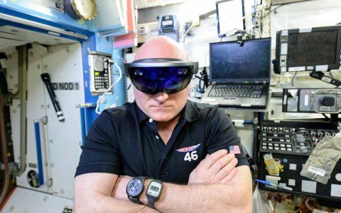 斯科特·凱利訪談：太空手表維修和基本宇航員裝備