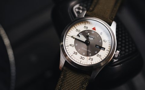 Worn & Wound推出這款限量版 eiko 5 Sports等了十年