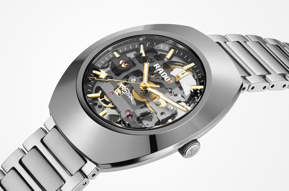 雷達表持續以獨家材質制作DiaStar鉆星系列并升級鏤空機芯