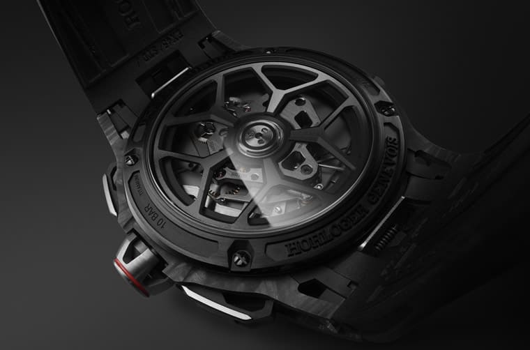 羅杰杜彼王者競速飛返計(jì)時碼表含有兩項(xiàng)申請中專利手表設(shè)計(jì)靈感、特色、規(guī)格一次看